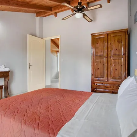 Dolphin Sea View 12 * Keri