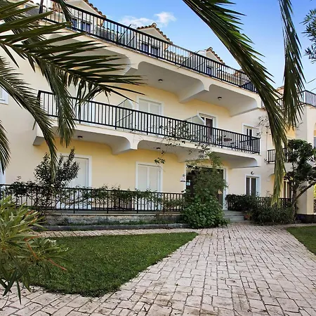 Dolphin Sea View 12 Apartman *