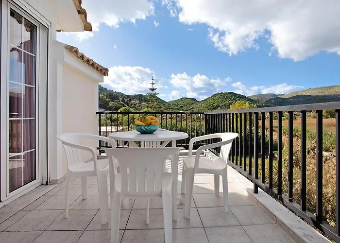 아파트 Dolphin Sea View 12 Keri