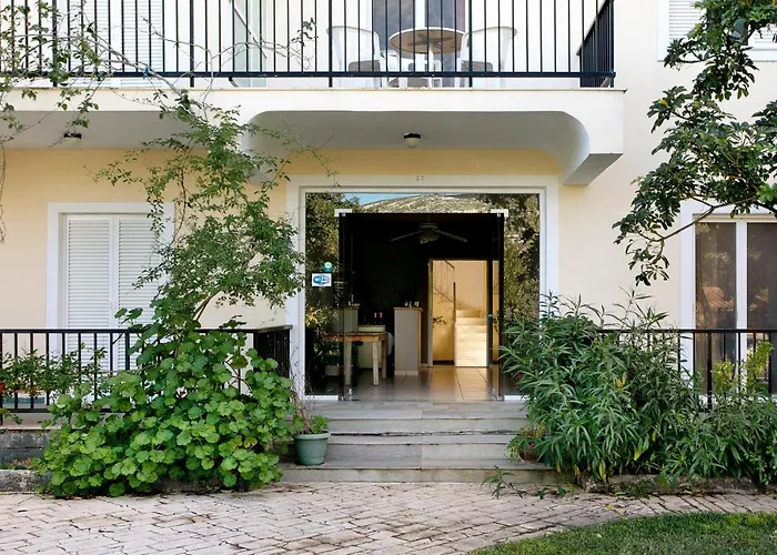 Dolphin Sea View 12 *