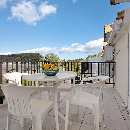 Dolphin Sea View 12 *